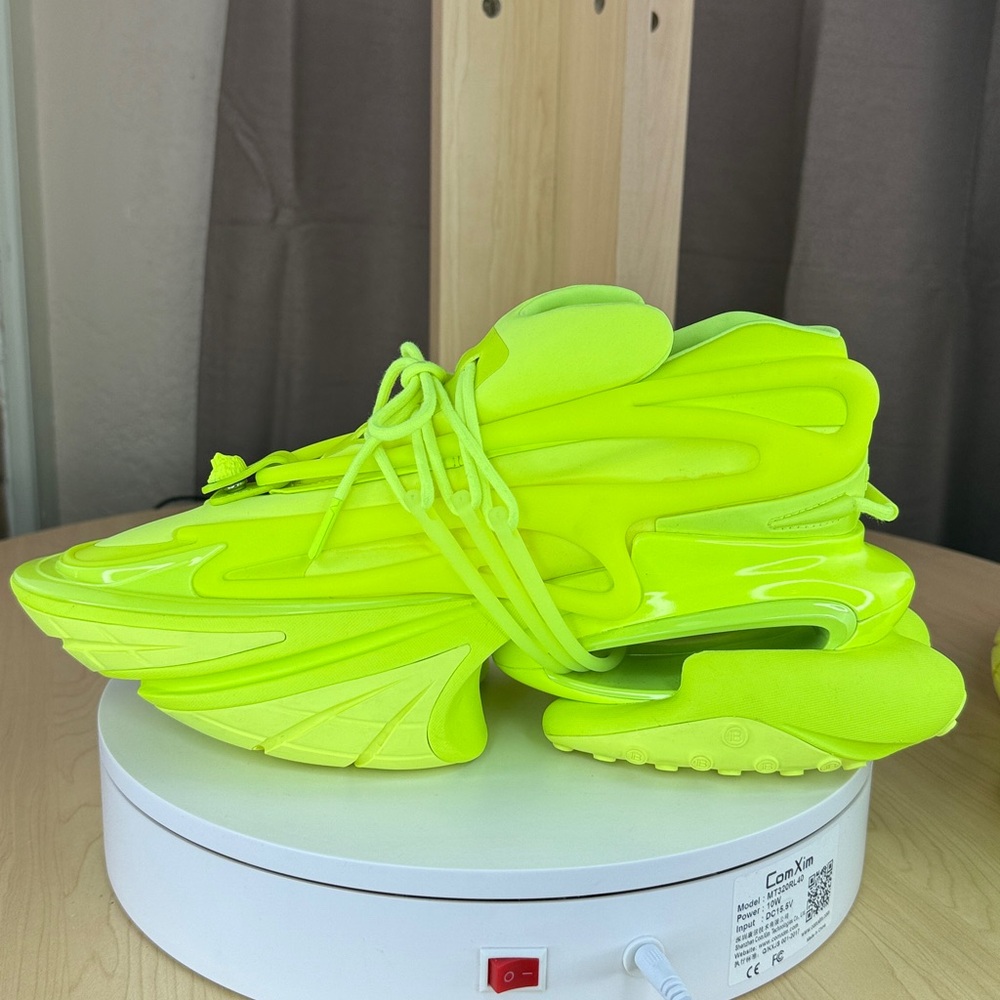 ๐ฅBALMAIN - Unicorn Low-Top Sneakers - Neon Green / Fluo Yellow - Men's US 12 - Picture 13 of 17